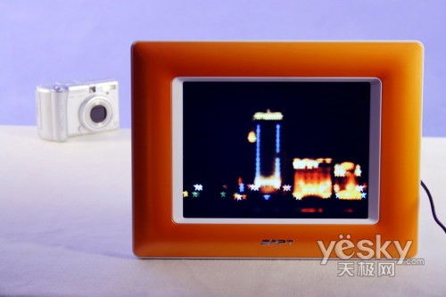 新型显示技术崛起 OLED电视与智能数码相框引领视觉革命